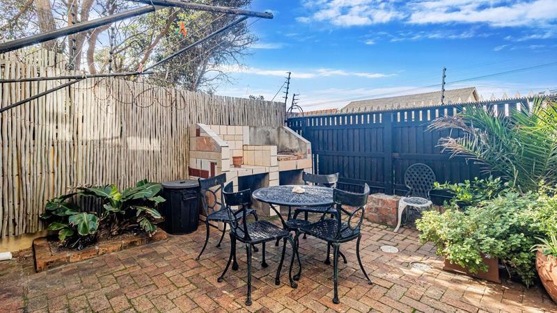 8 Bedroom Property for Sale in Fish Hoek Western Cape